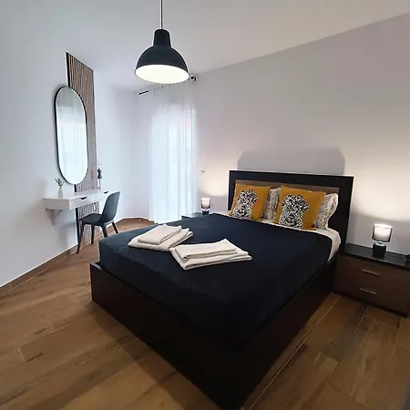 Apartment Gold Ii *